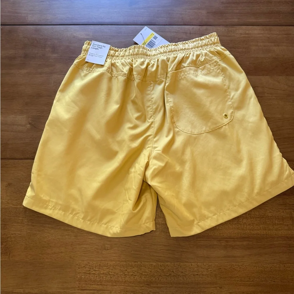 Nike Men’s Yellow Swim Trunks Board Shorts Standard Fit Mid Thigh NEW NWT Small - Picture 10 of 15